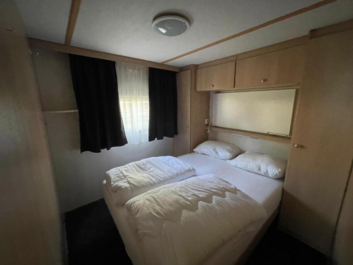 Вілла Chalet 'T Rijsterbos Op Camping Met Zwembad! Екстер'єр фото